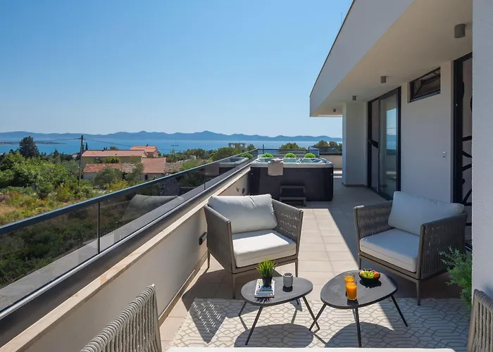 Calvi Zadarvillas וילה דיקלו