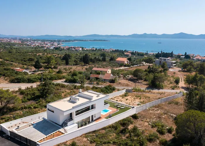 Calvi Zadarvillas וילה *