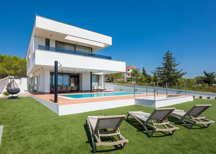 Calvi Zadarvillas *