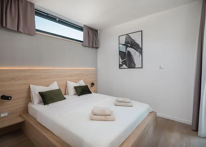 וילה Calvi Zadarvillas *
