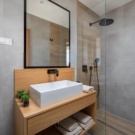 Calvi Zadarvillas * Diklo