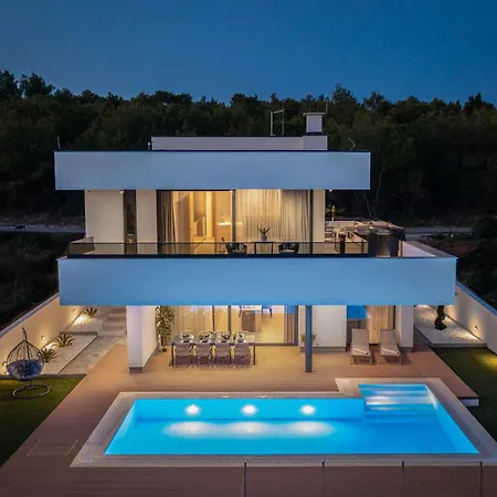 Calvi Zadarvillas *